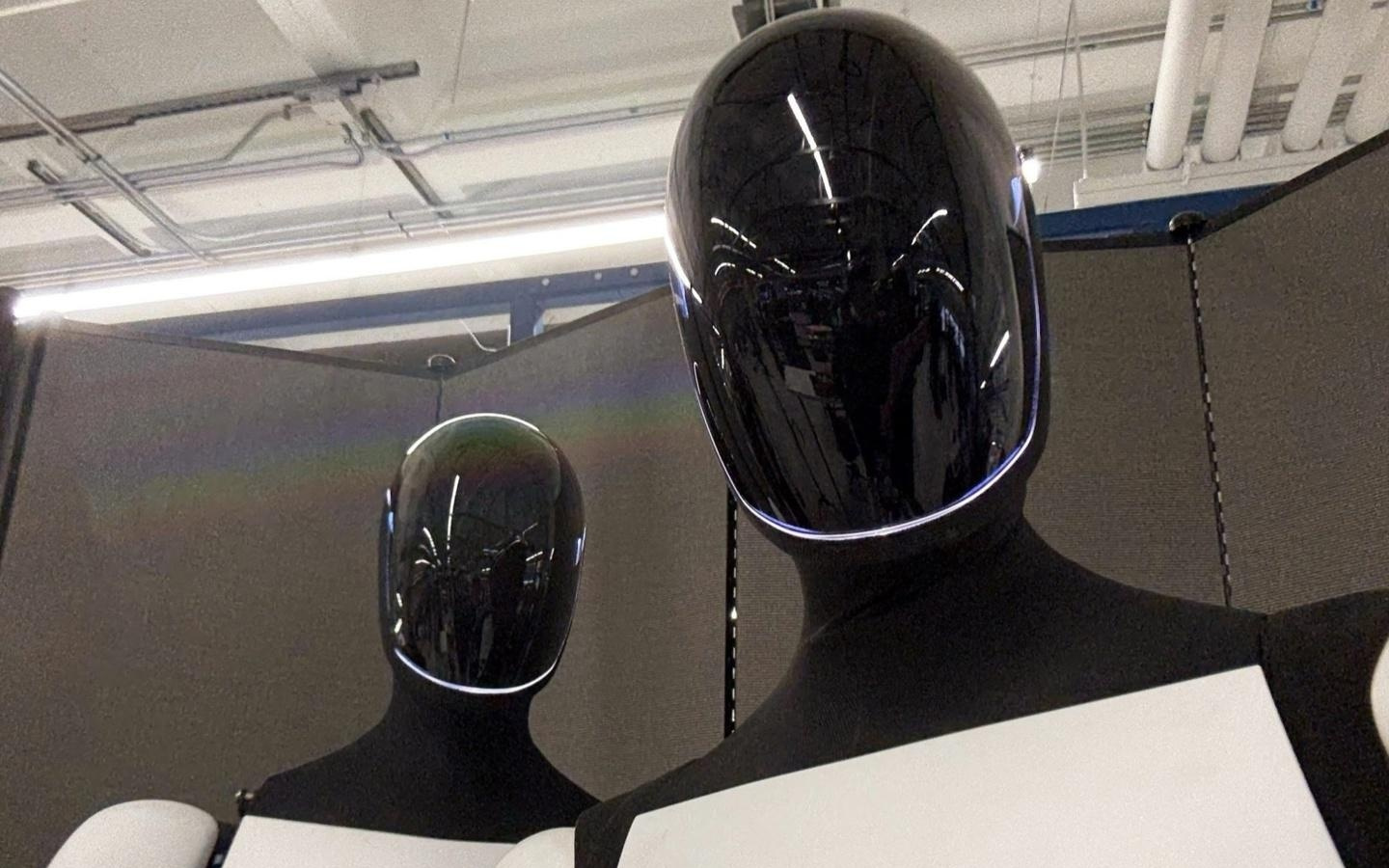 马斯克：Optimus人形机器人复数形式为Optimi