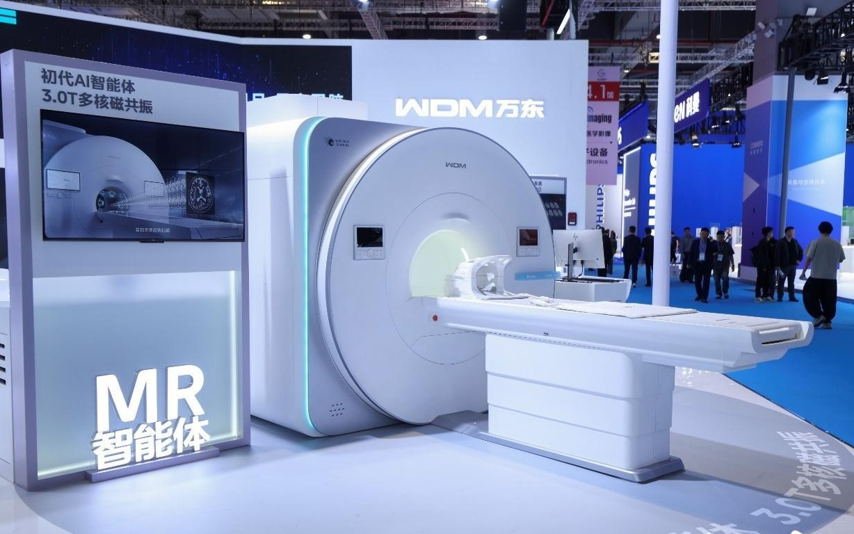 万东医疗“断氦”记：液氦归零后，智能体如何读懂中国人大脑