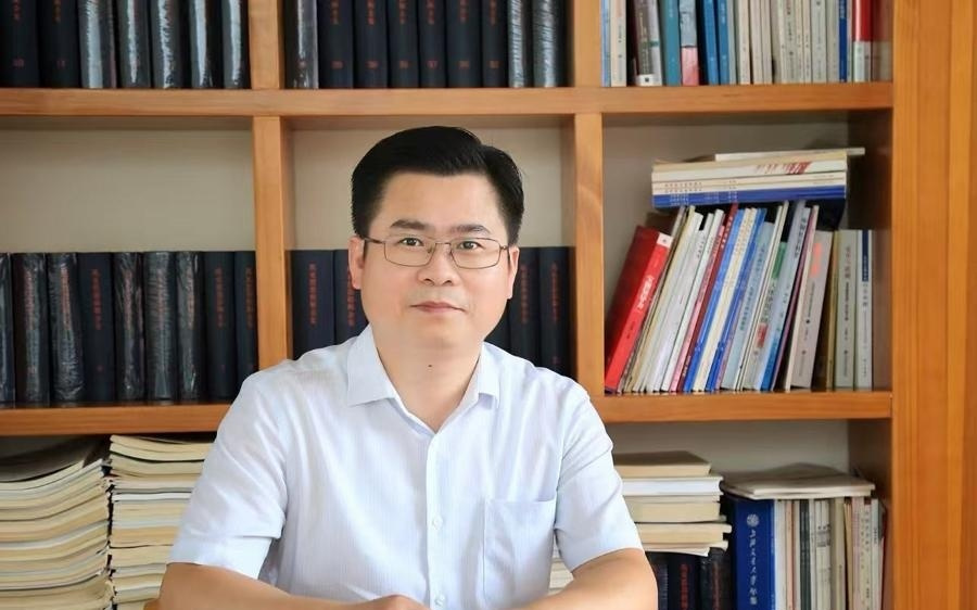 思想者｜黄庆桥：在杨振宁眼中，科学家需要具备哪些要素？