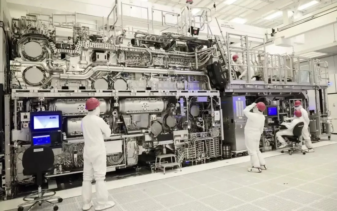 ASML CEO：AI芯片短缺将持续数年，新光刻机虽贵但能降成本