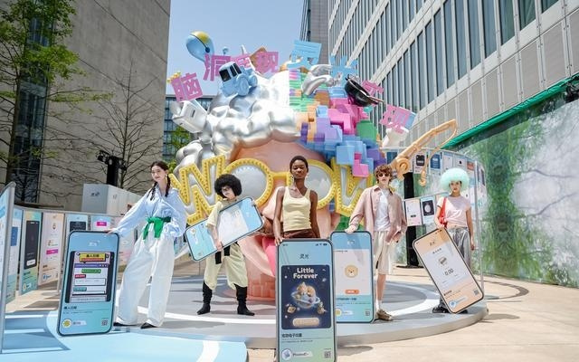 “一人应用”生态涌现，创作者谈AI时代如何玩转闪应用丨新经济观察