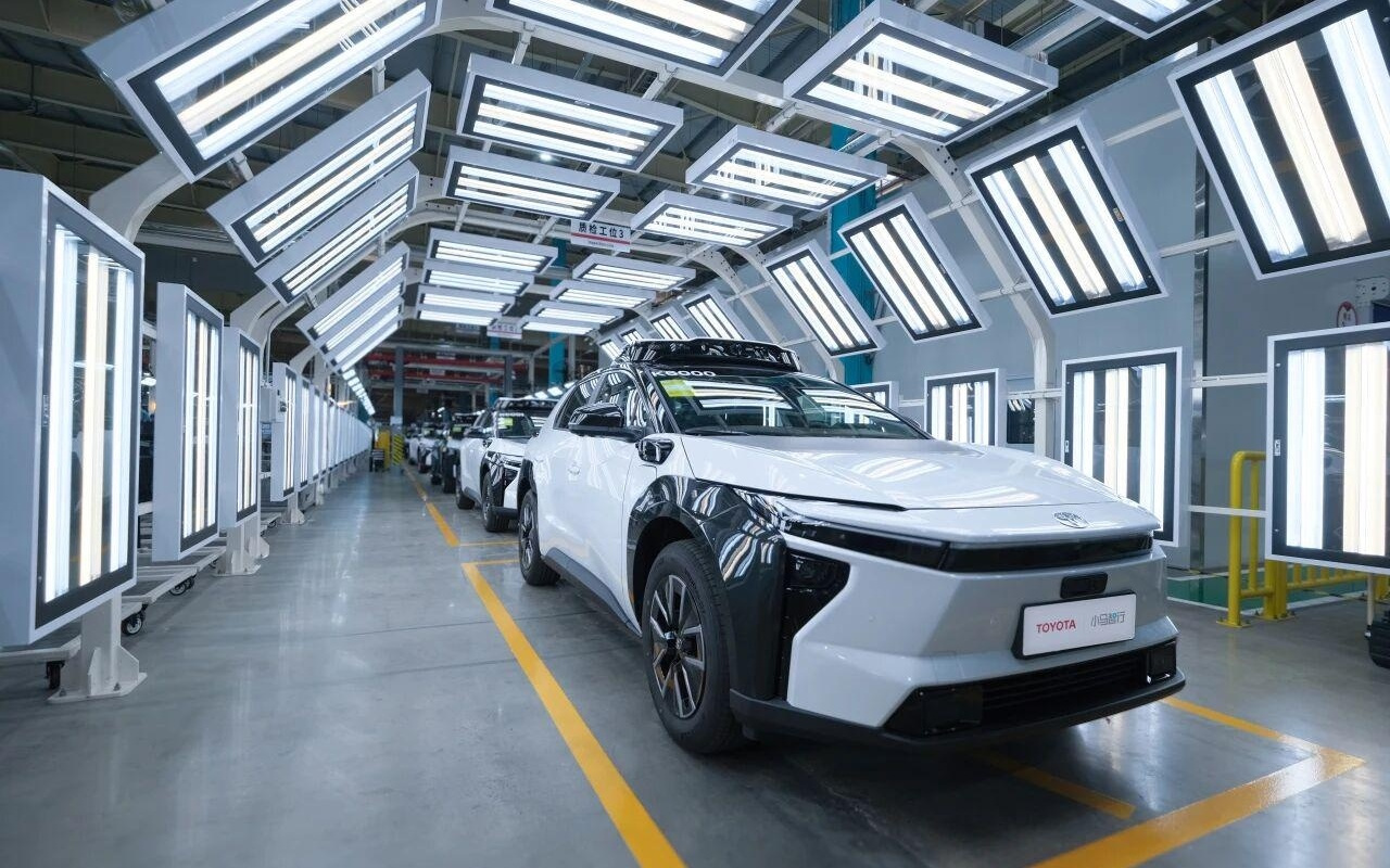 丰田与小马智行合作的铂智4X Robotaxi量产下线，今年拟部署千台