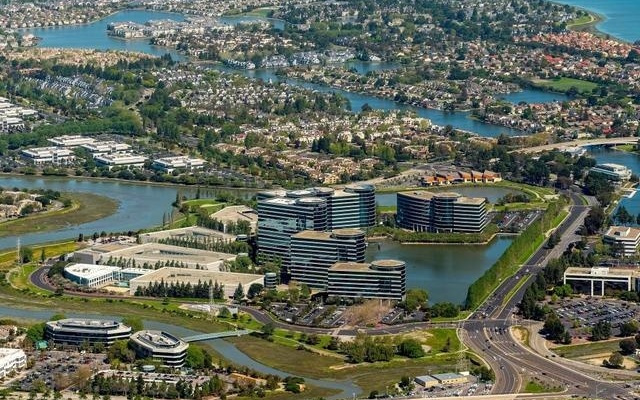 AI时代：全球变局与美国硅谷