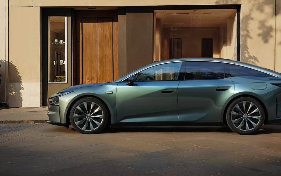 16.98 万元起！丰田这台「拼好车」铂智 7，把华为、Momenta、小米都装上了