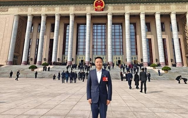 锚定新质生产力 何小鹏提交三项两会建议 聚焦自动驾驶、具身智能、低空经济