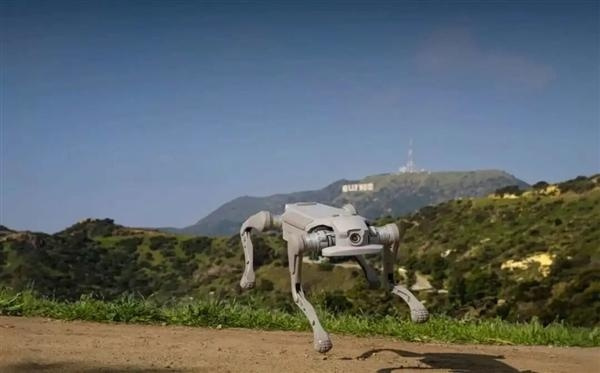 比马斯克还快一步!贾跃亭的机器人今日开启交付 首批交付6台