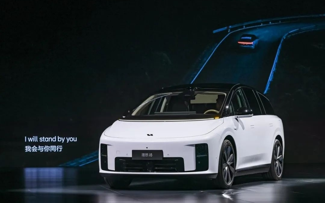 理想六座SUV换代，i8能否重演L9奇迹？