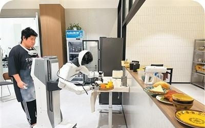 探访湖北人形机器人创新中心