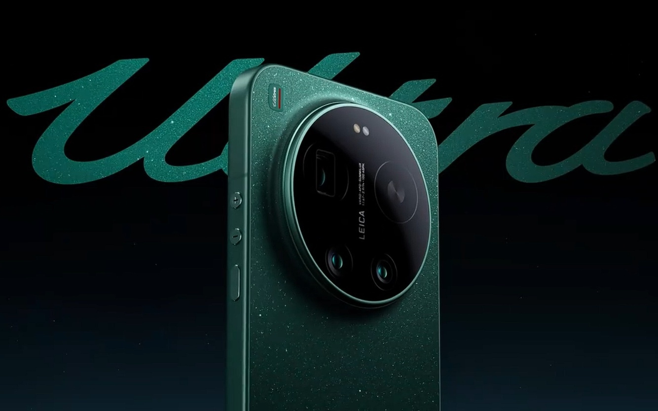 小米17 Ultra手机全新配色「星空绿」亮相，12月25日发布