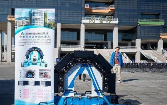 广东69名“飞手”同台比拼无人机巡检技术