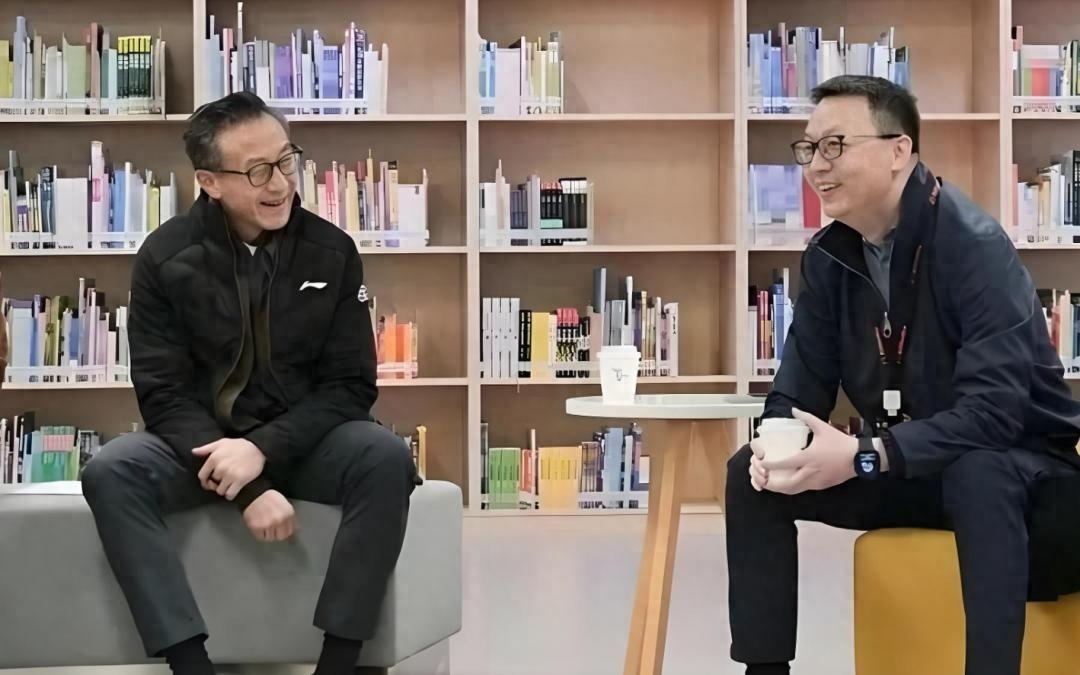 阿里完成800亿配售:要建AI数据中心 蔡崇信吴泳铭共斥资2亿增持