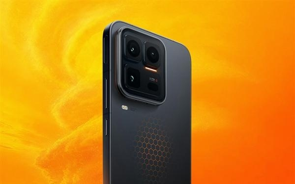 iQOO 15 Ultra销量远超预期：24+1TB版卖断货 产品经理连夜回去打螺丝