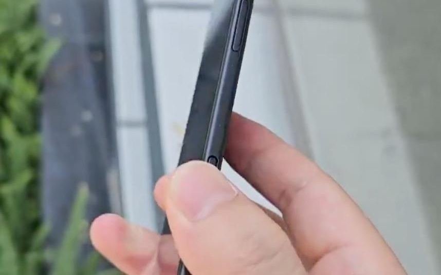 苹果最薄 iPhone 17 Air 机模上手：引领轻薄手机新趋势