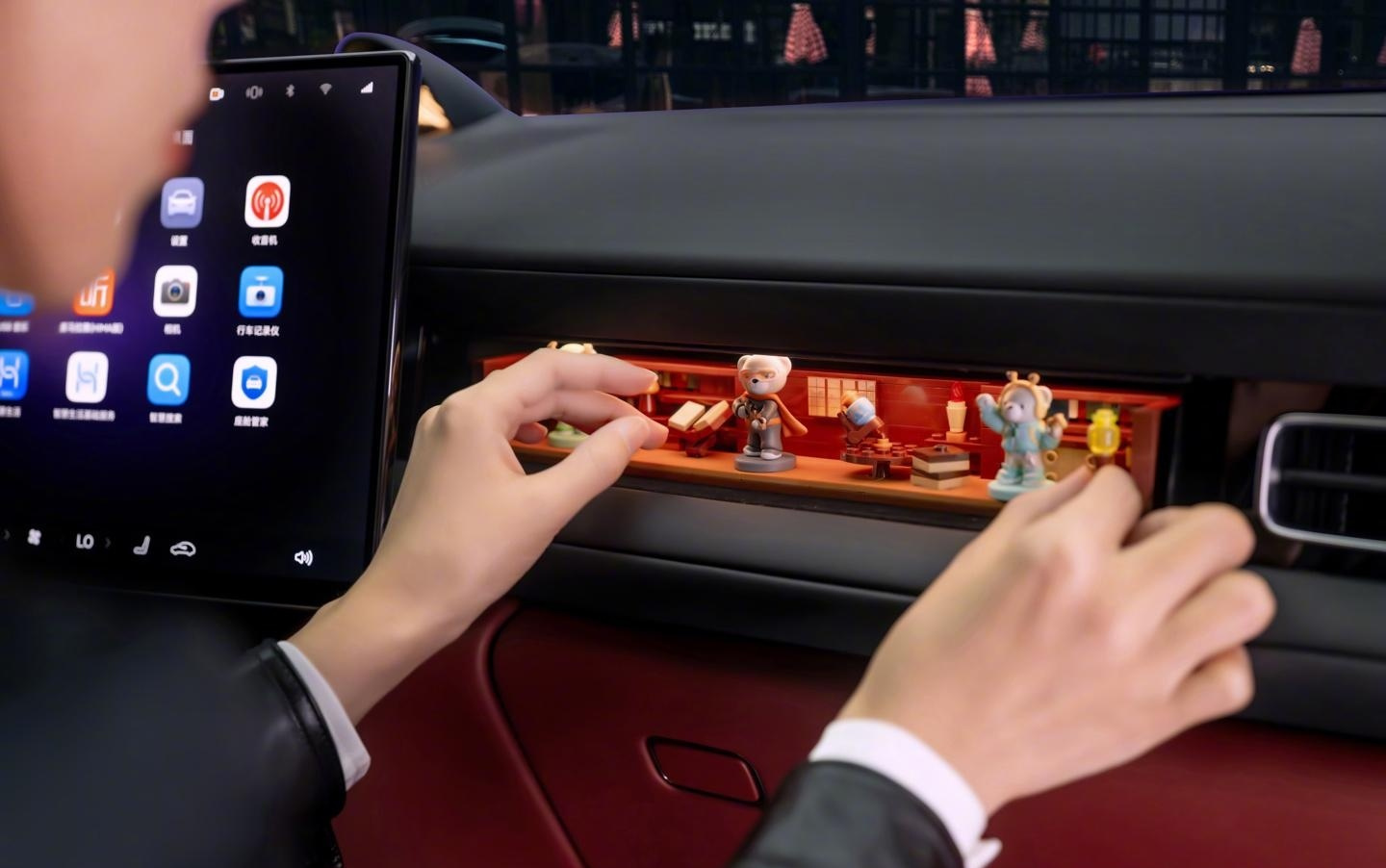 鸿蒙智行问界M6内饰官图发布，明启预订