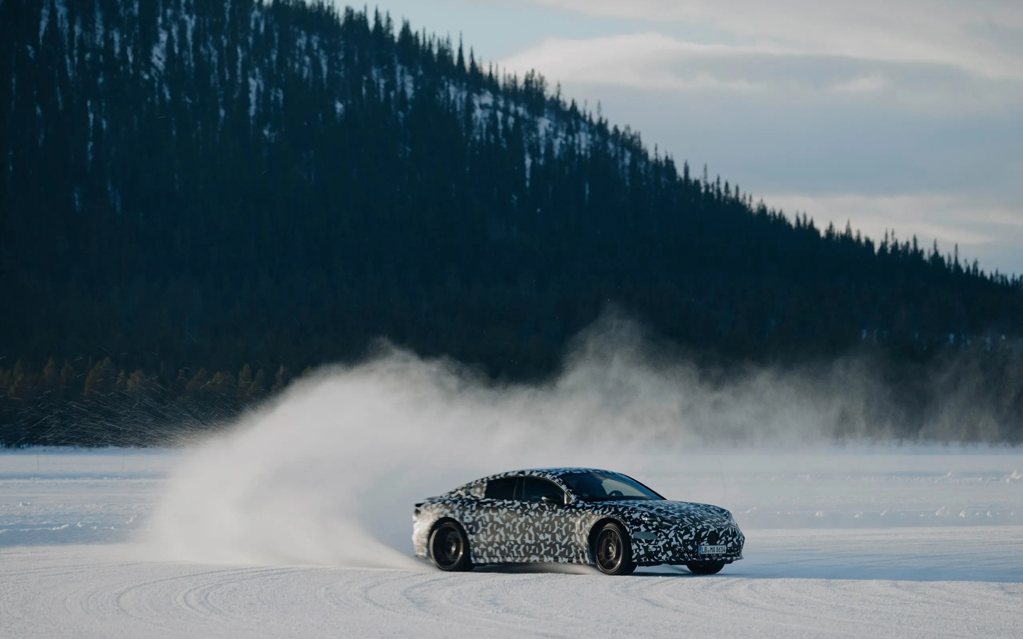 纯电轿跑也能漂移,全新AMG GT四门版更多技术信息公布