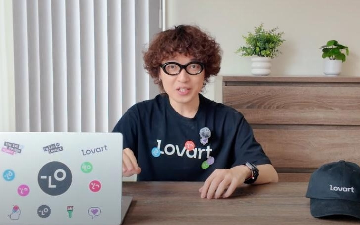 爆火智能体Lovart体验：30分钟搞定一个潮玩IP！设计师看了瑟瑟发抖