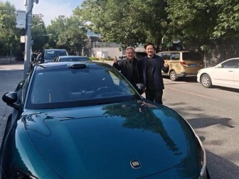黄仁勋：我很想买一辆小米汽车