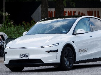 特斯拉Robotaxi应用正式上线：是噱头还是出行革命