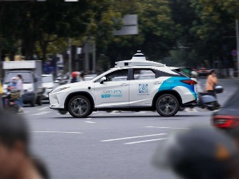 独家|韩国八部委代表团访华 体验百度、小马智行无人驾驶车辆