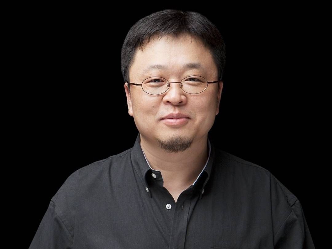 罗永浩开扒董宇辉收入：一年能赚二三十亿？全网惊呆！
