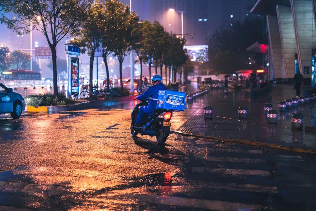 当这群马路天使，决定换一个名字