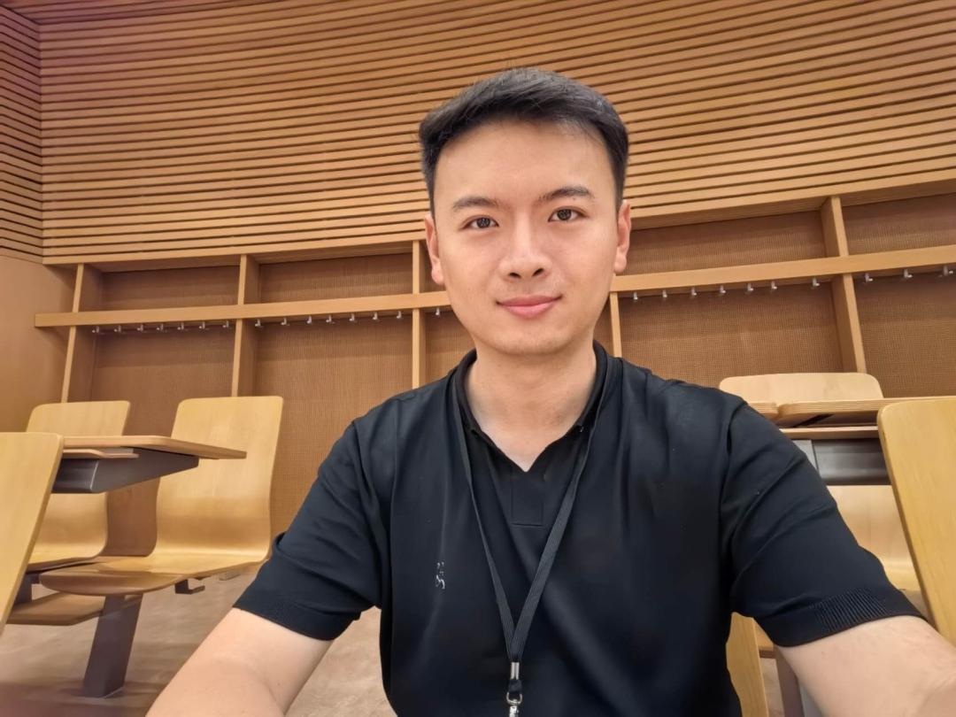 科学家揭示富勒烯转石墨烯过程，在铂金属表面捕捉到富勒烯二聚体