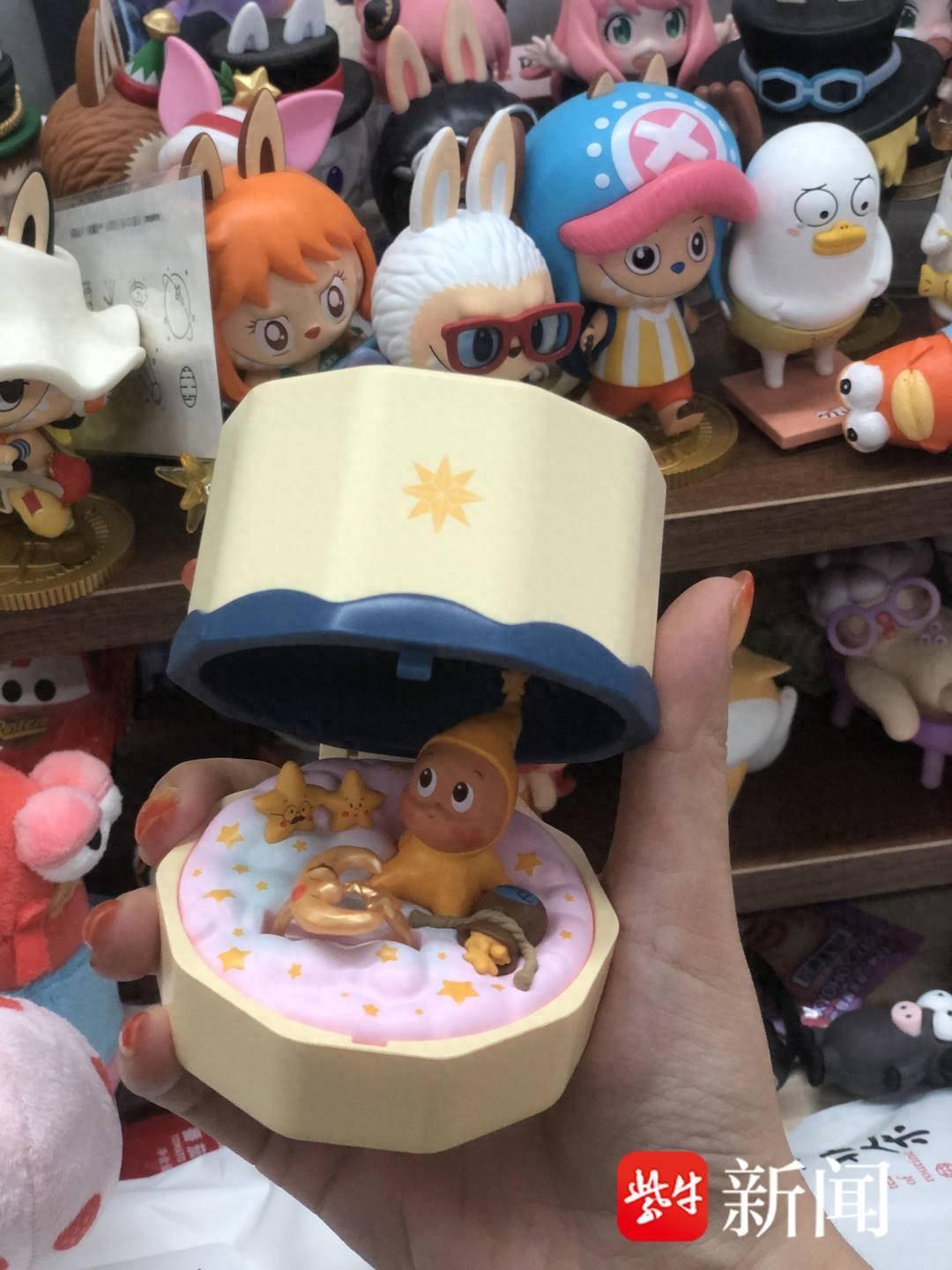 泡泡玛特新品很快售罄！ 网友：比黄金还离谱 专家：过度营销或透支信任