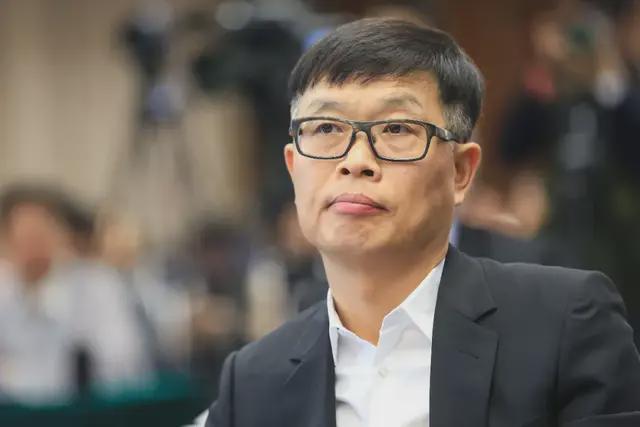 半年猛赚260亿，投资人却不爱美的