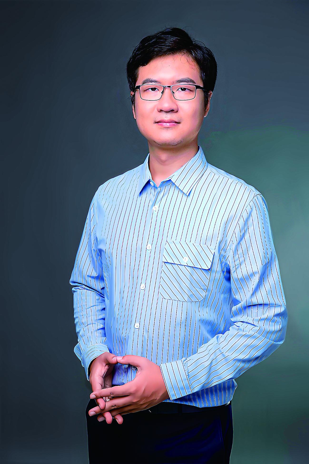 模型：变形的拉链，能测出机器人的“智商”——自变量王潜：改造“精密的废物”，须从“头”开始