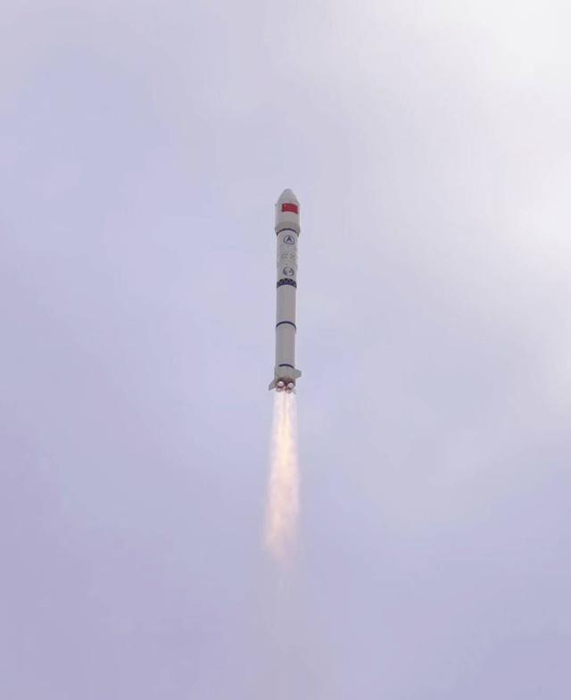 全球首颗！使用卷式全柔性太阳翼卫星发射成功｜科技观察