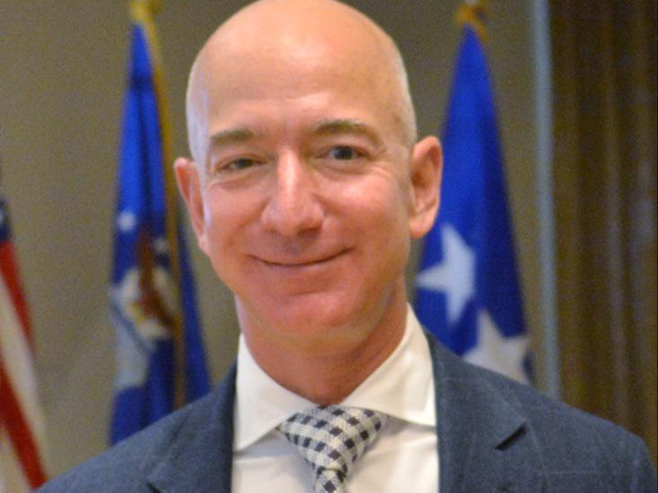 贝索斯携62亿美元再创业，挖角百名顶尖人才押注物理AI