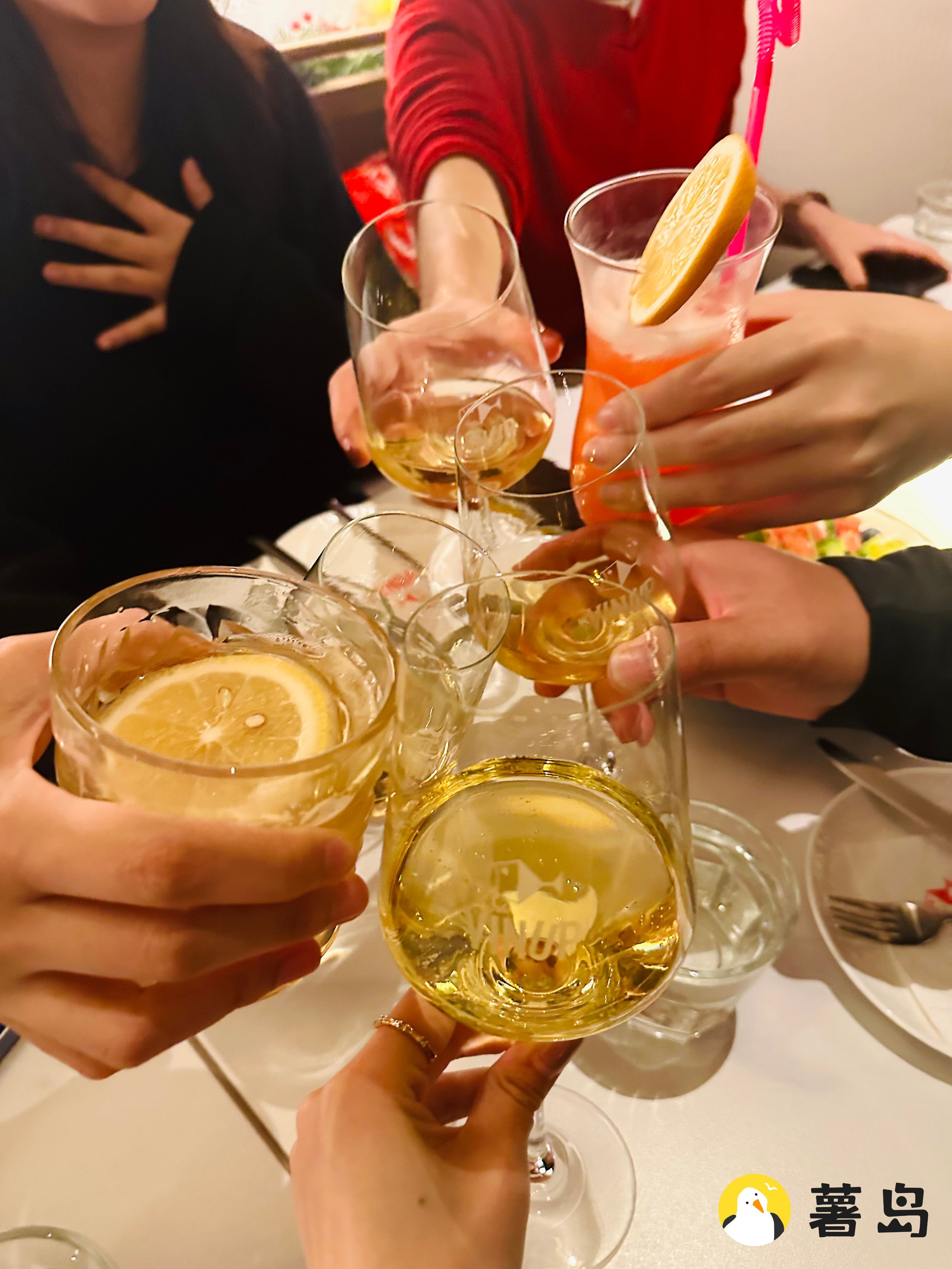 反社交媒体时代，在「盲盒饭局」中重建关系的年轻人 | 早期项目