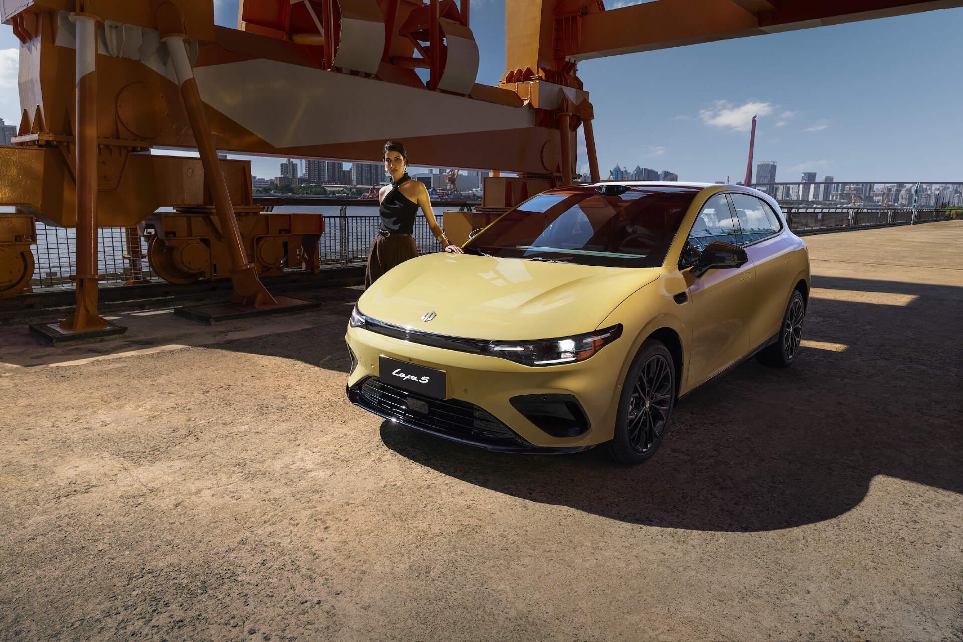 闪电快讯｜零跑Lafa5正式上市，售价9.28万元起