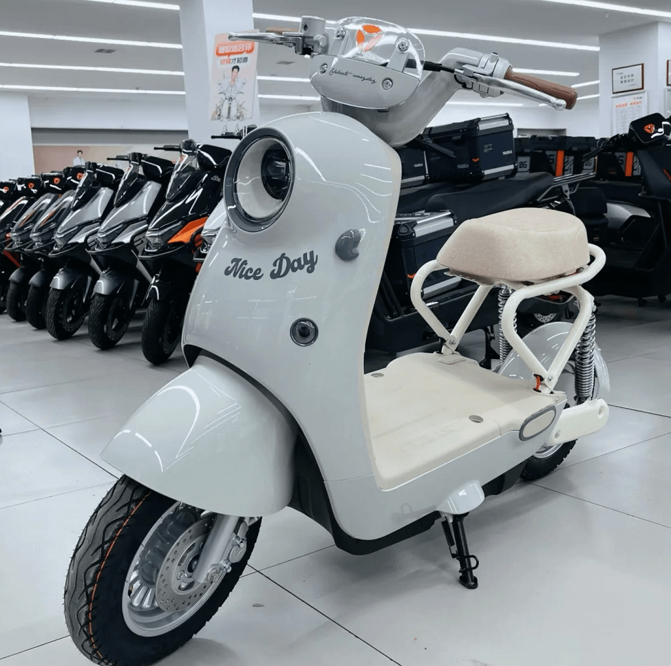 道歉后火速下架！雅迪“毛豆”电动车被全网群嘲，太惨了