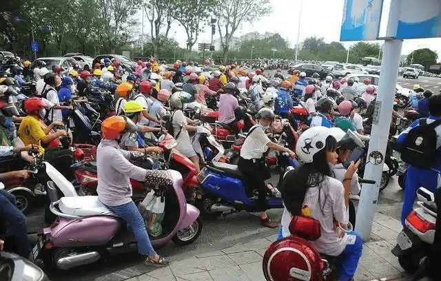 涨价、限速、可带娃，3.8亿骑行大军“安保升级”