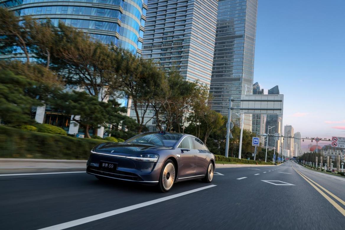 鸿蒙智行享界12月交付目标破万,豪华轿车“SBBA”新格局诞生