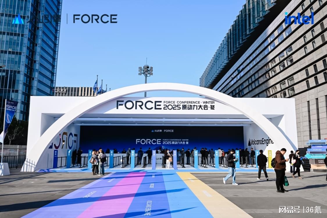 日耗50万亿Token，火山引擎的AI消费品战事