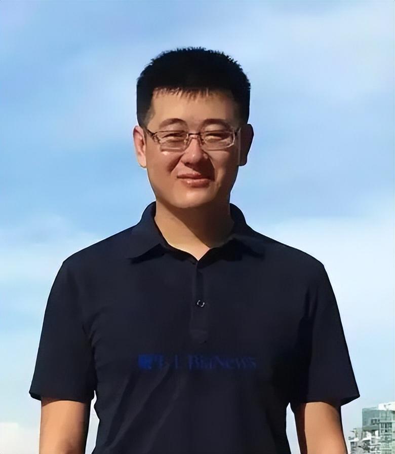 快手回应大量色情内容刷屏；比亚迪回应技术研发人员涨薪丨邦早报