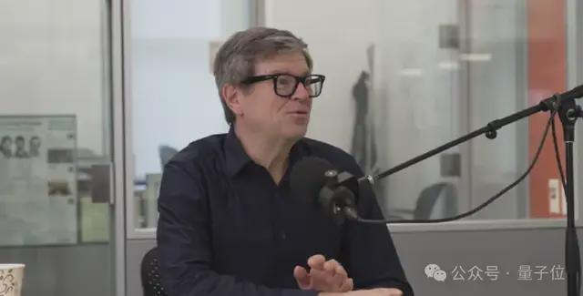 不装了！LeCun哈萨比斯神仙吵架，马斯克也站队了