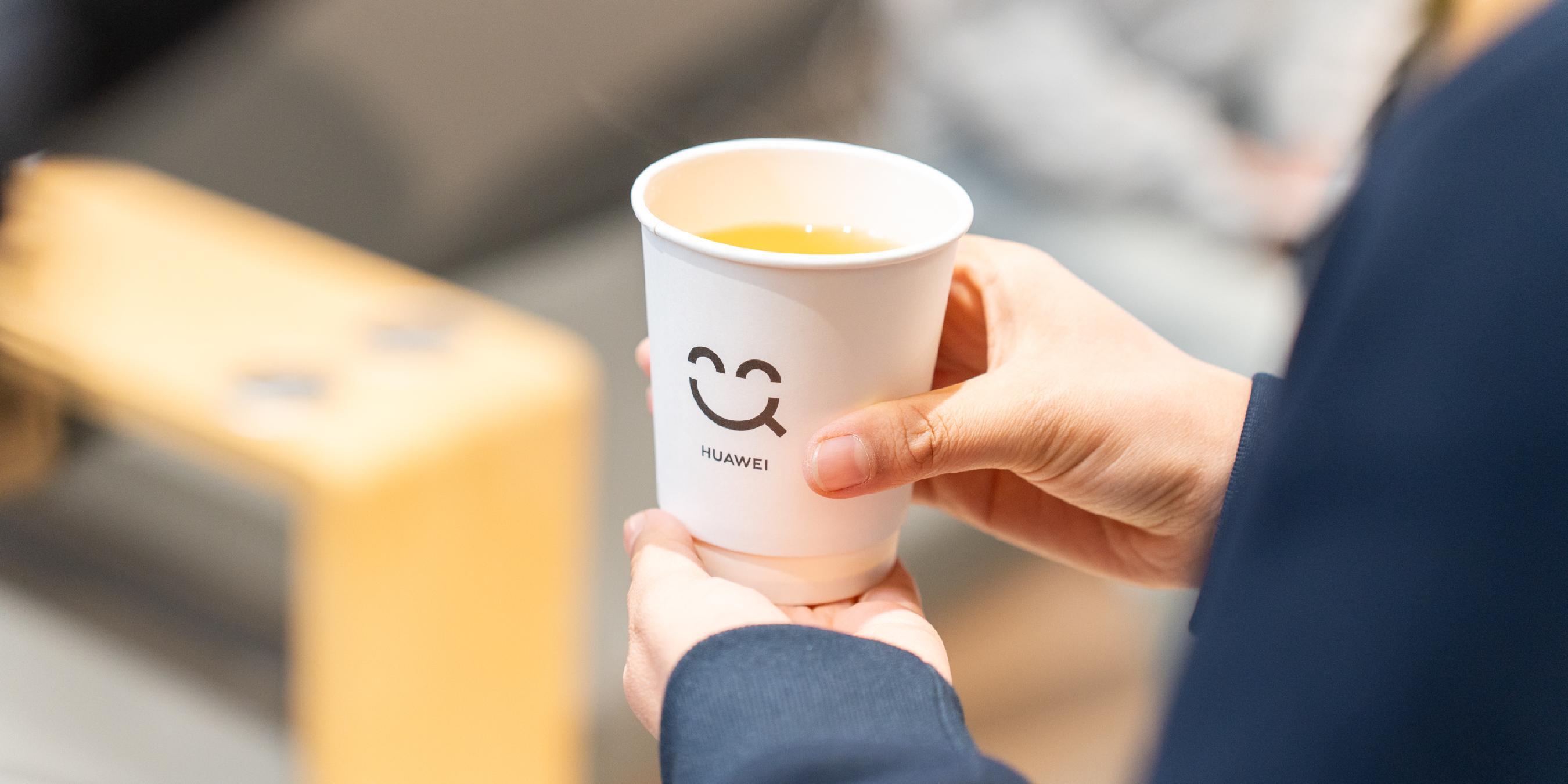 把“远方”变成“日常”：科技服务的另一种距离