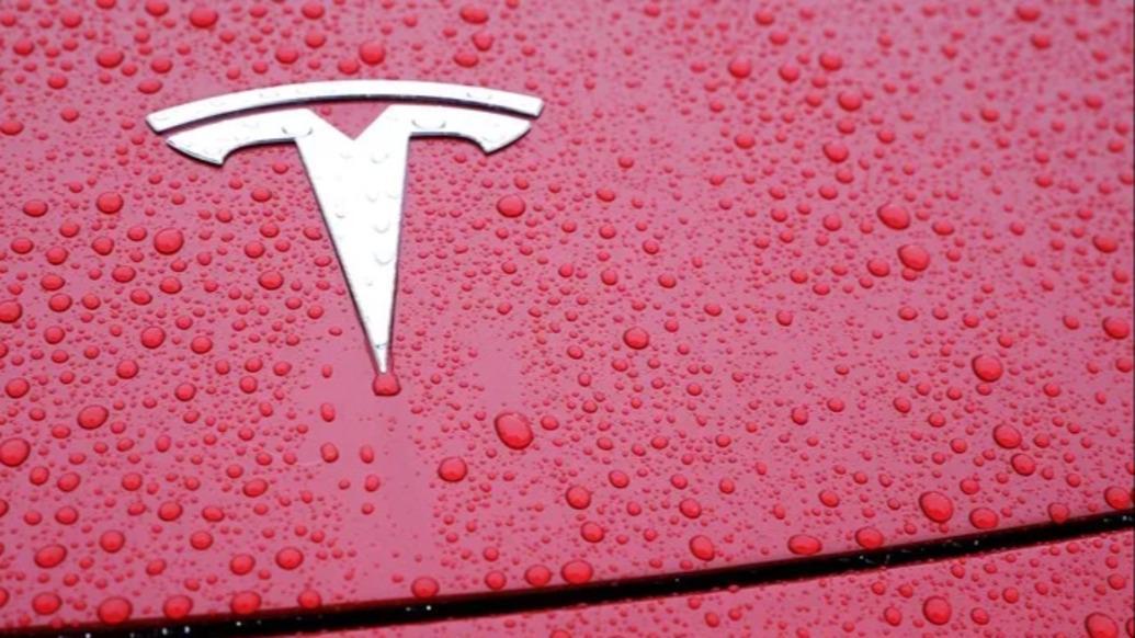 比亚迪新晋全球纯电销冠！特斯拉2025年交付量跌逾8%至164万辆