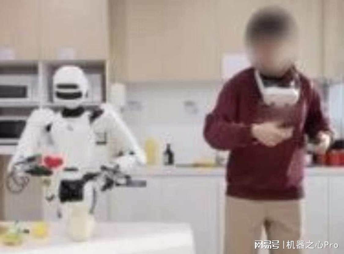 让机器人看视频学操作技能，清华等全新发布的CLAP框架做到了