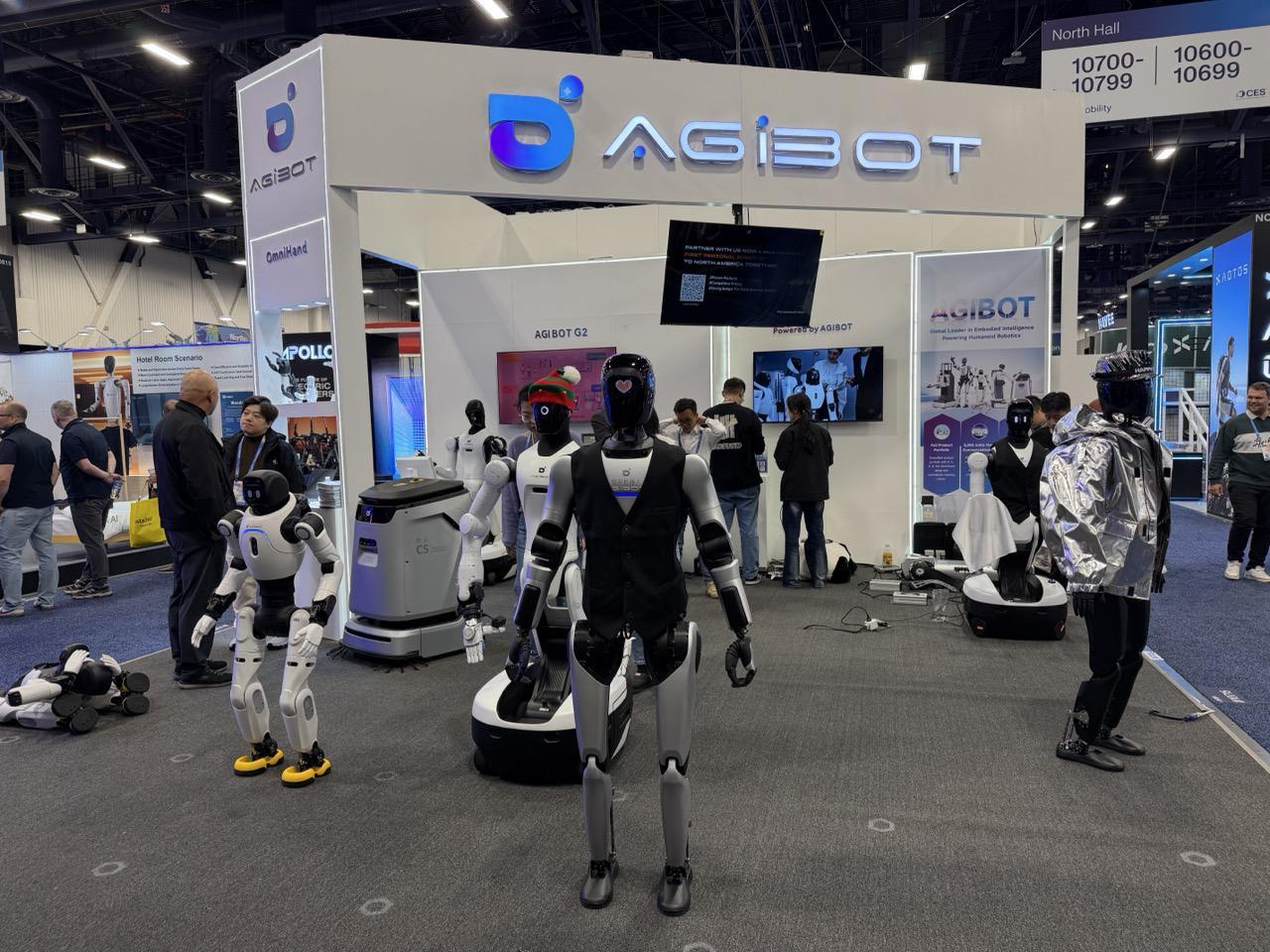 机器人的2026：人形很热闹，但钱景在「不做人」