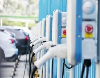 我国电动汽车充电设施数量突破2000万个