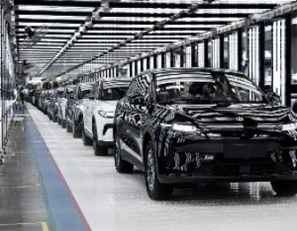 全域自研驱动高质量增长，零跑汽车斩获2025年财闻奖“高质量上市公司奖”