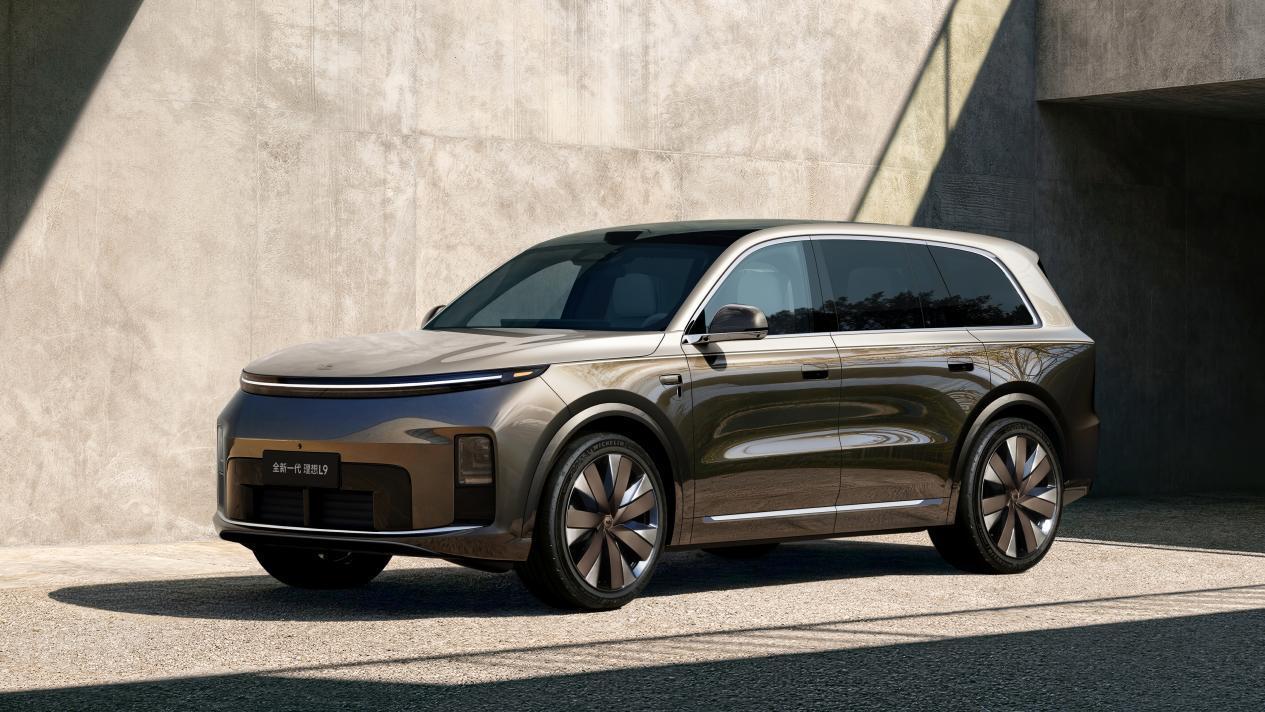 拆解智驾团队，All in机器人！理想这次真的「梭哈」了