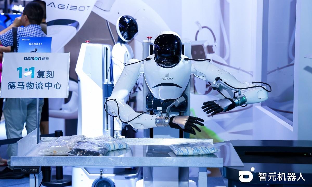 马斯克深夜「破防」：中国AI将不战而胜，美国唯一的希望在太空？