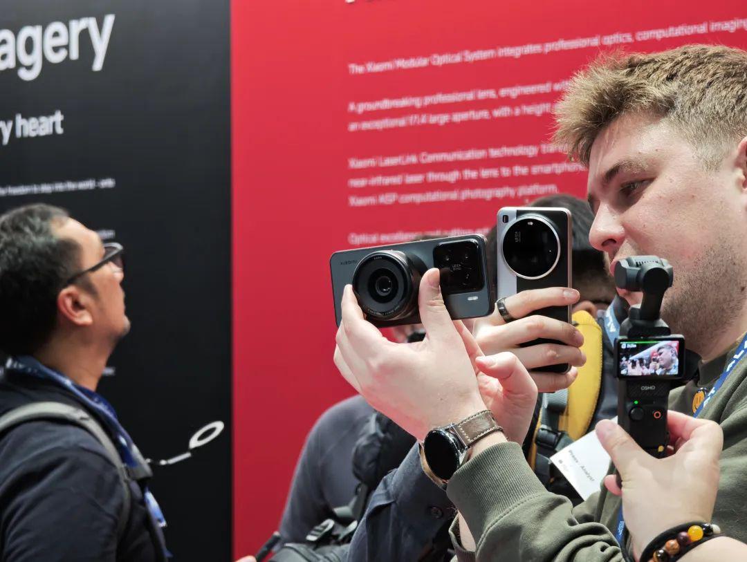曝小米磁吸镜头启动量产：手机影像迎来「模块化」革命
