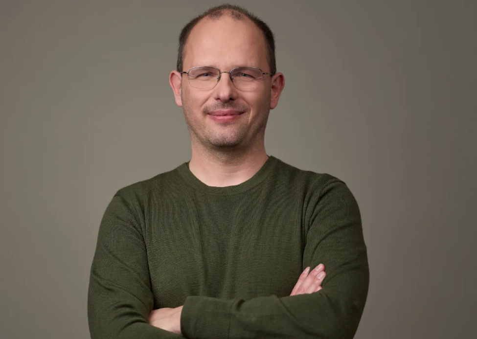 48岁GitHub前CEO杀入AI编程创业，创下领域内规模最大种子轮纪录