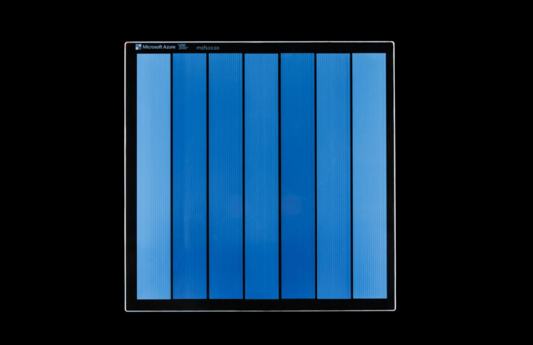 微软新技术把玻璃变成硬盘,一块存五千部电影,一万年不丢数据